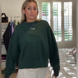 NIKE CROP SWEATER
